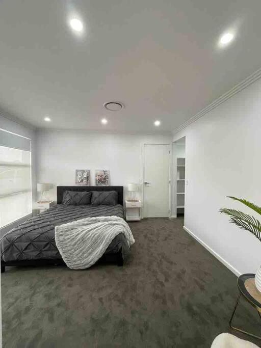 Neat 4 Bedroom In Catherine Fields Narellan 외부 사진