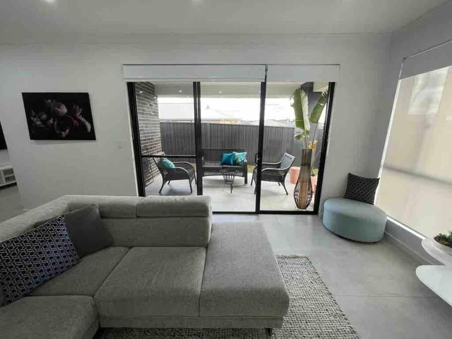 Neat 4 Bedroom In Catherine Fields Narellan 외부 사진