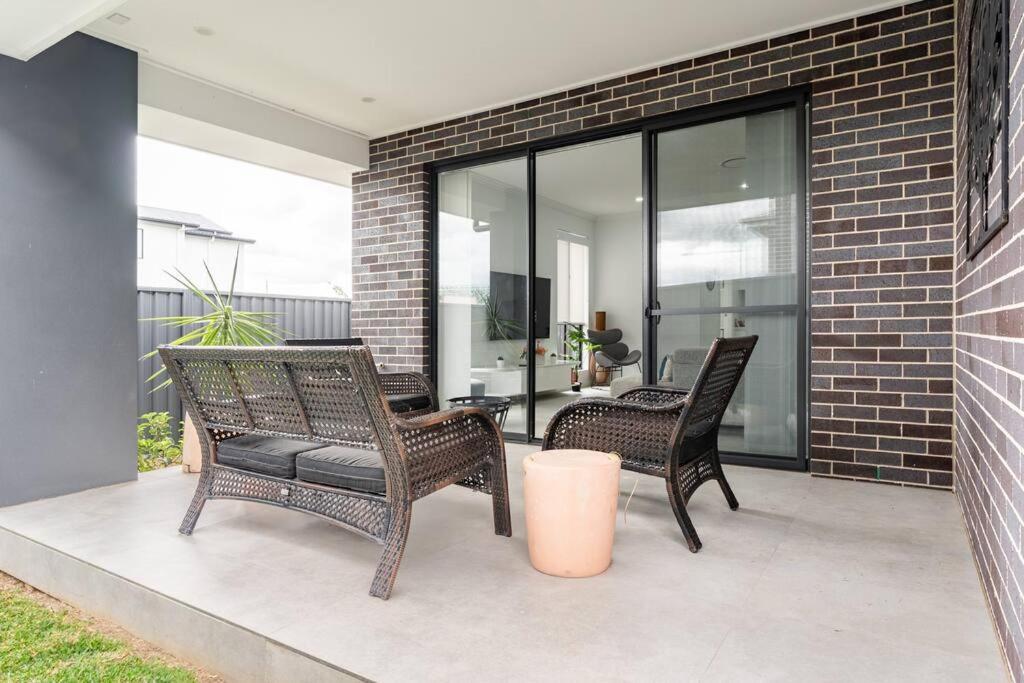 Neat 4 Bedroom In Catherine Fields Narellan 외부 사진