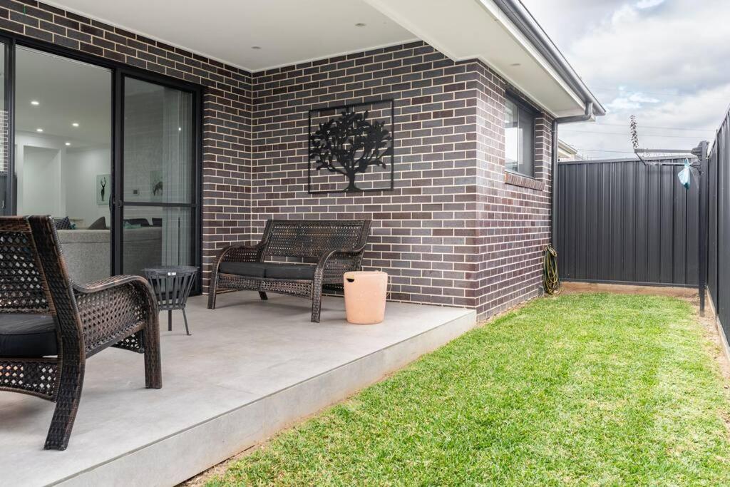 Neat 4 Bedroom In Catherine Fields Narellan 외부 사진