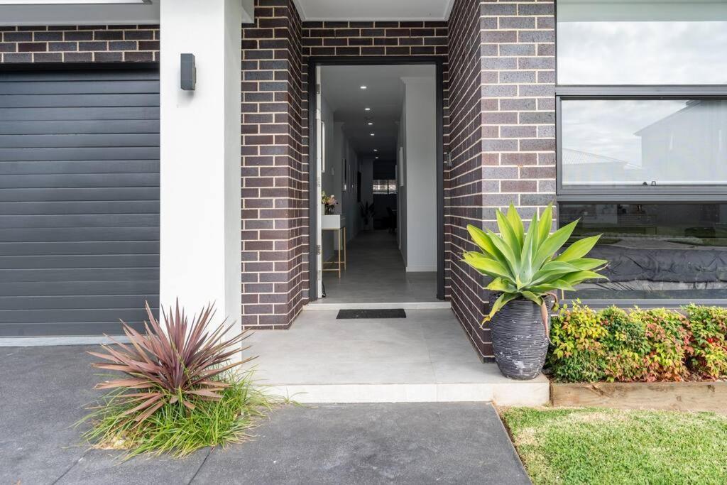 Neat 4 Bedroom In Catherine Fields Narellan 외부 사진