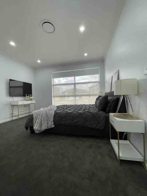 Neat 4 Bedroom In Catherine Fields Narellan 외부 사진