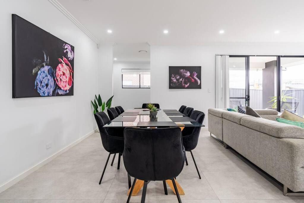 Neat 4 Bedroom In Catherine Fields Narellan 외부 사진